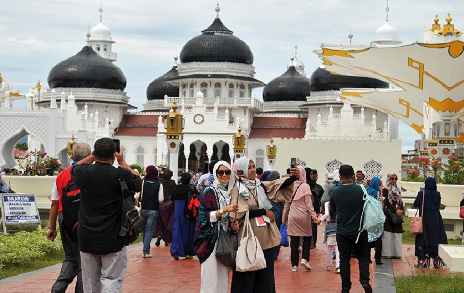 Panduan Lengkap Wisata Halal di Indonesia, Menikmati Liburan Nyaman dan Sesuai Syariah
